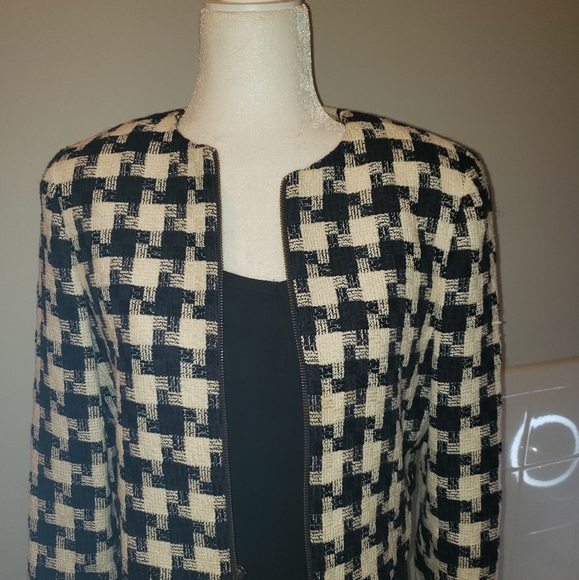 Anne klein ll - Picture 2 of 7